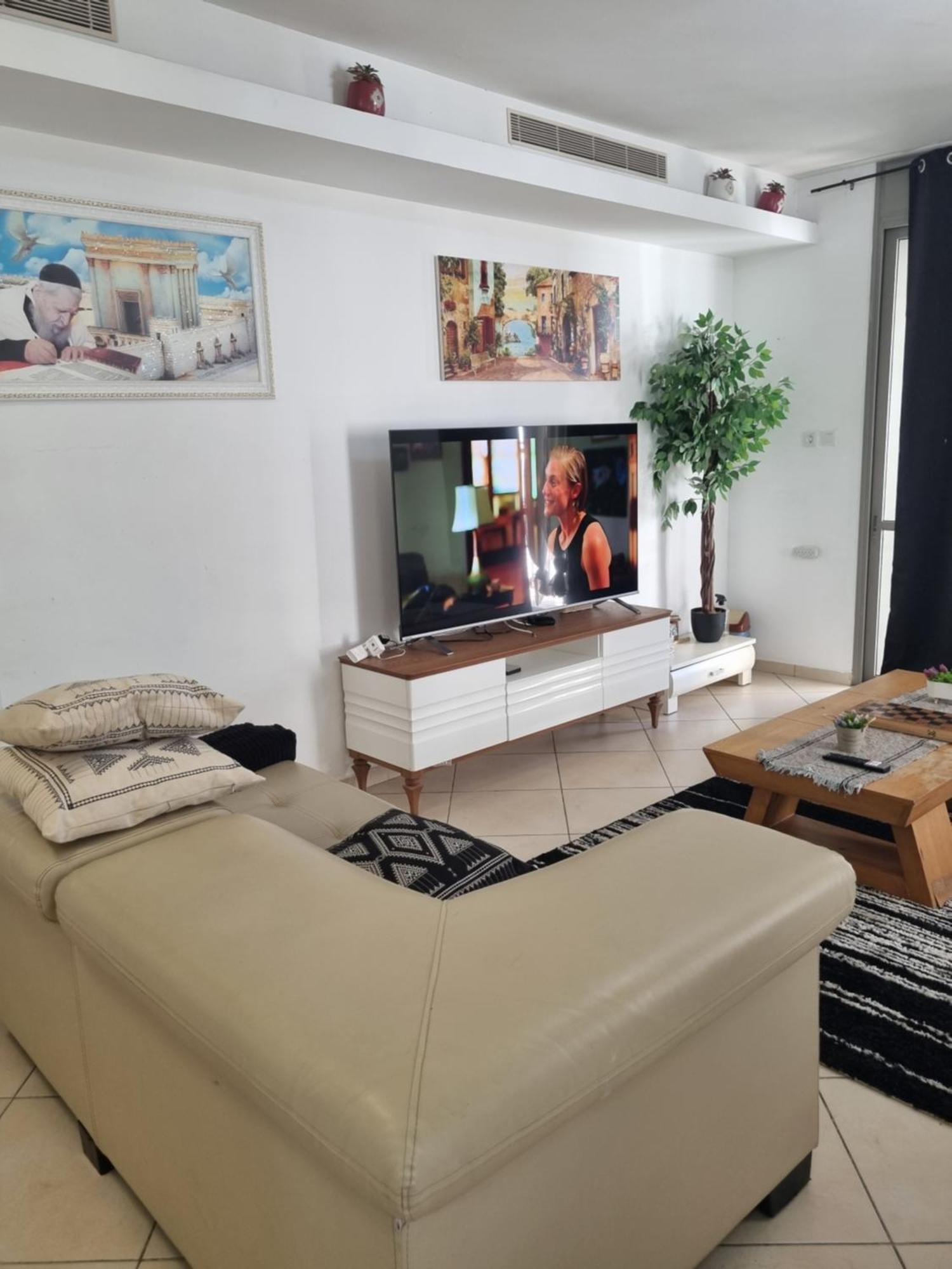 Turdeluxe Company Large 4 Bedroom Apartement In Central Rechovot Екстериор снимка